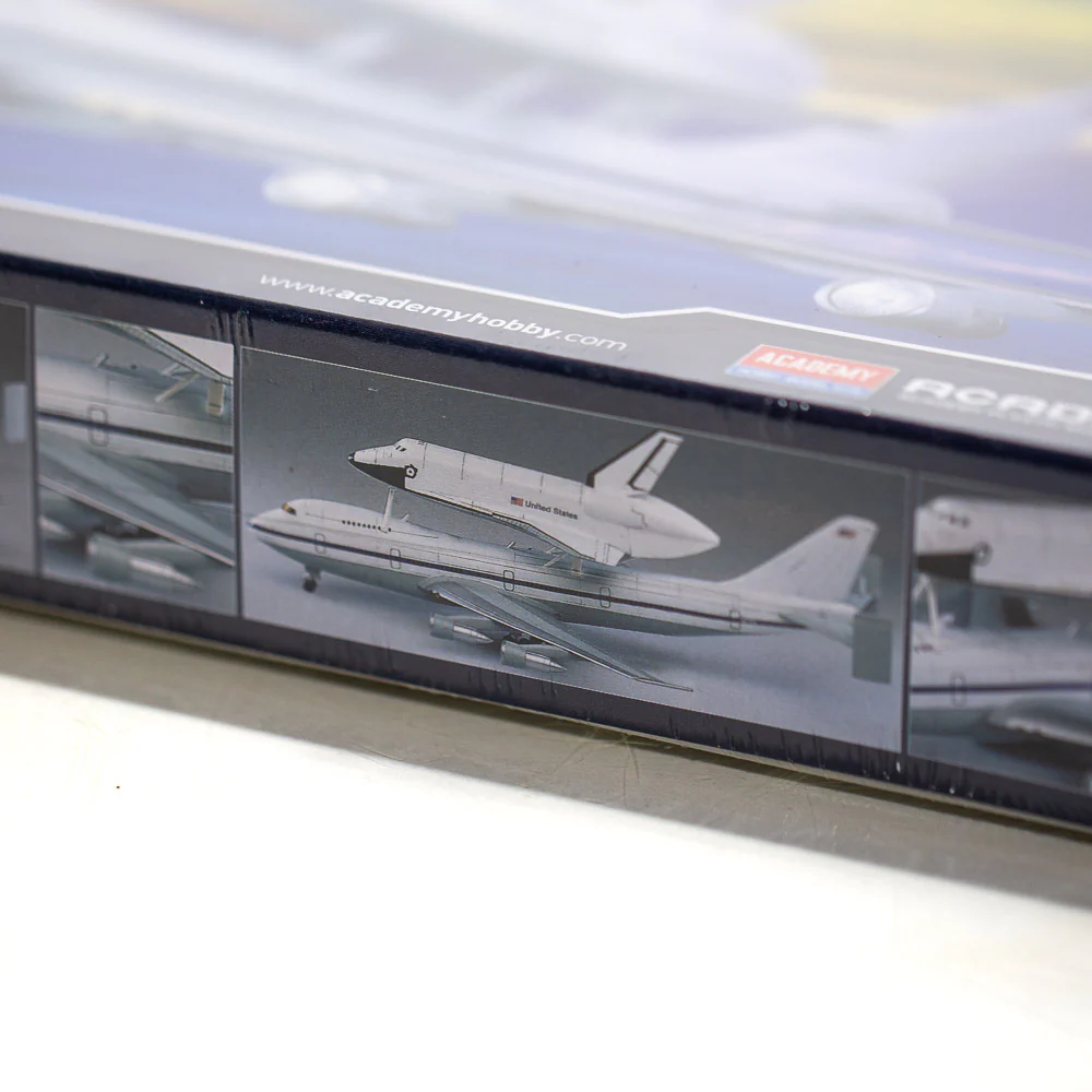 Shuttle & Transport Model Kit - Image 2