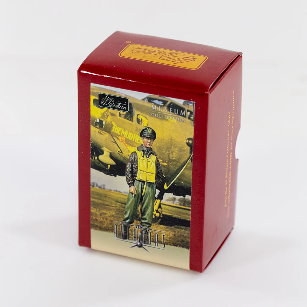 USAAF Heavy Bomber Crewman Figurine - Image 3